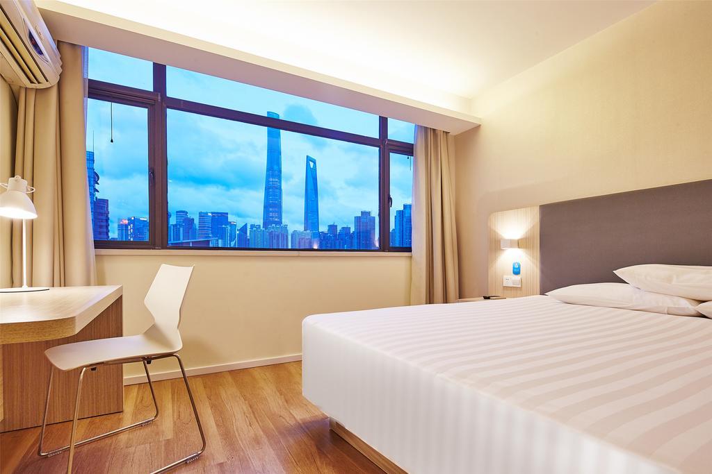 Hanting Express Changhong Bridge Hotel 2*