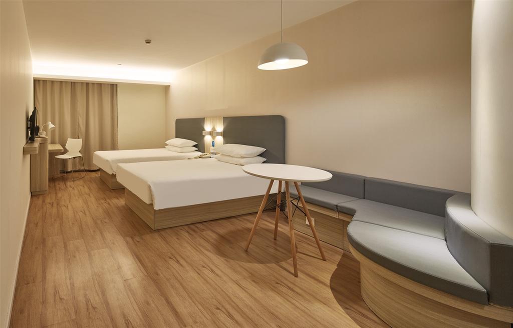 Hotel Hanting Express Changhong Bridge